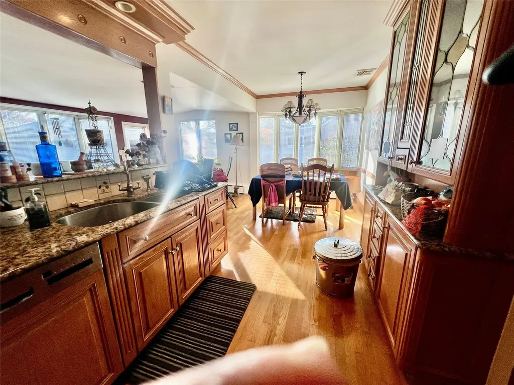1691 Fenimore Road Hewlett NY 11557