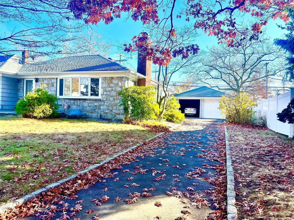 1691 Fenimore Road Hewlett NY 11557