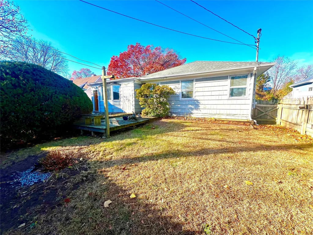 1691 Fenimore Road Hewlett NY 11557
