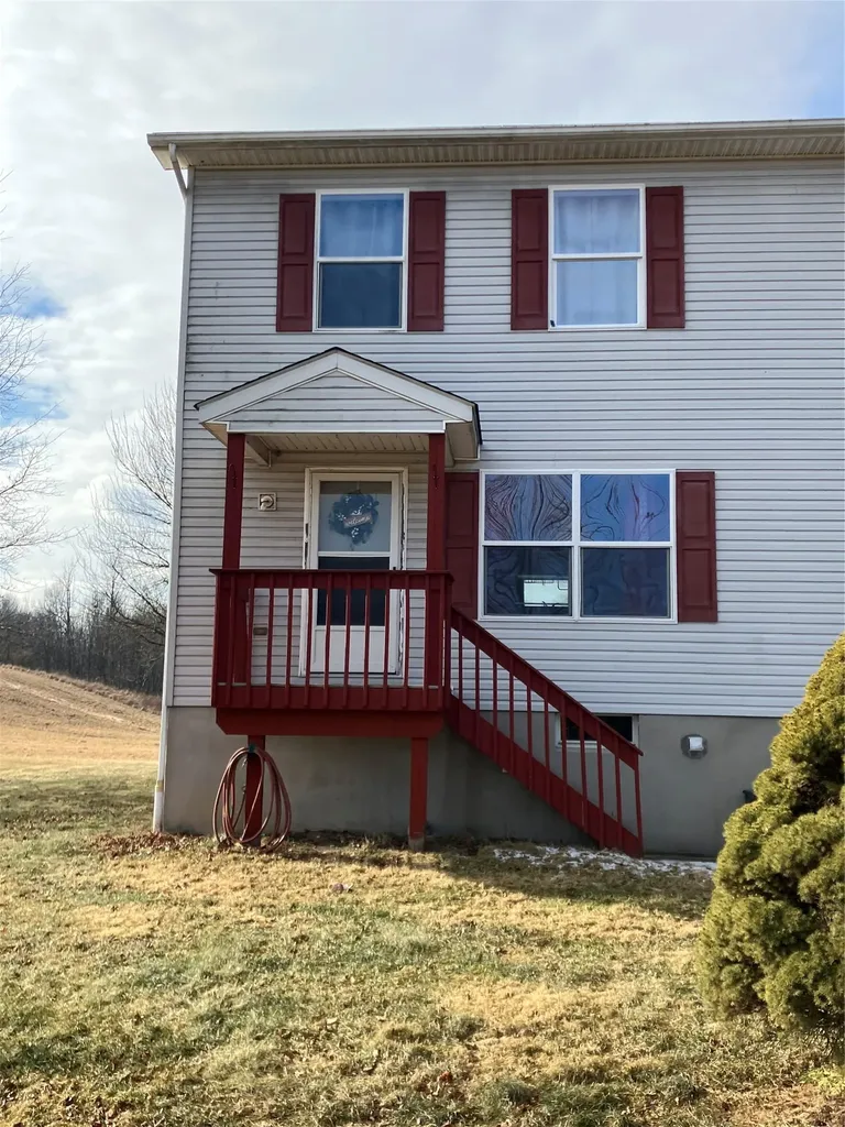 131 Ridgebury Road New Hampton NY 10958