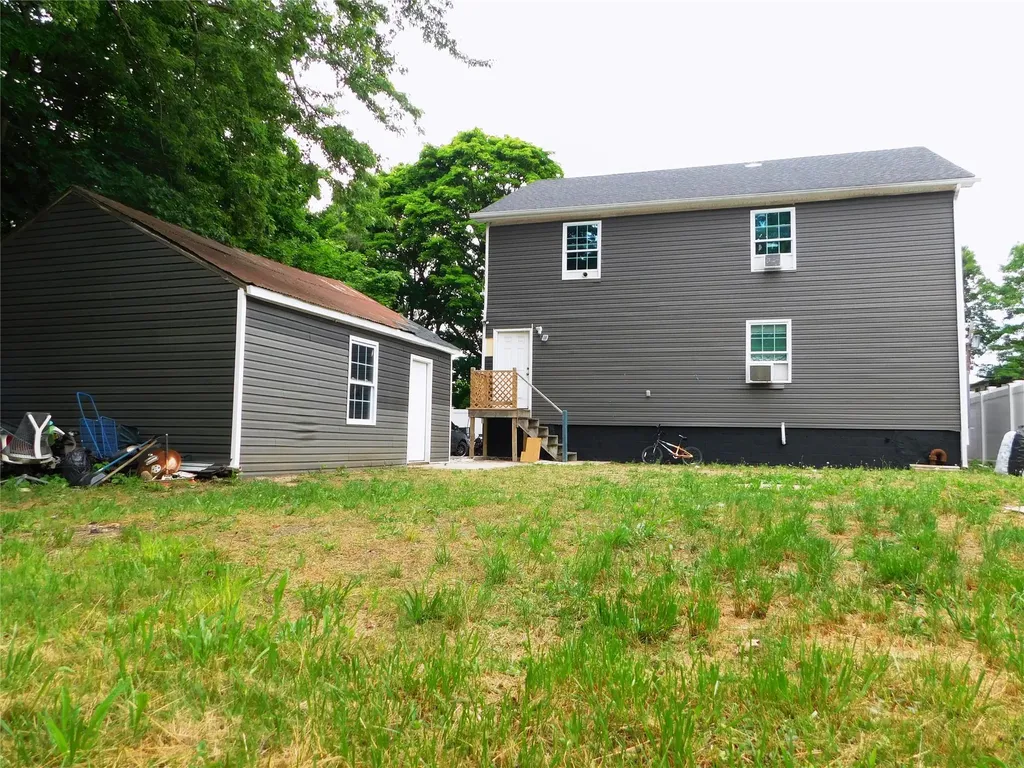 154 Gordon Avenue West Babylon NY 11704