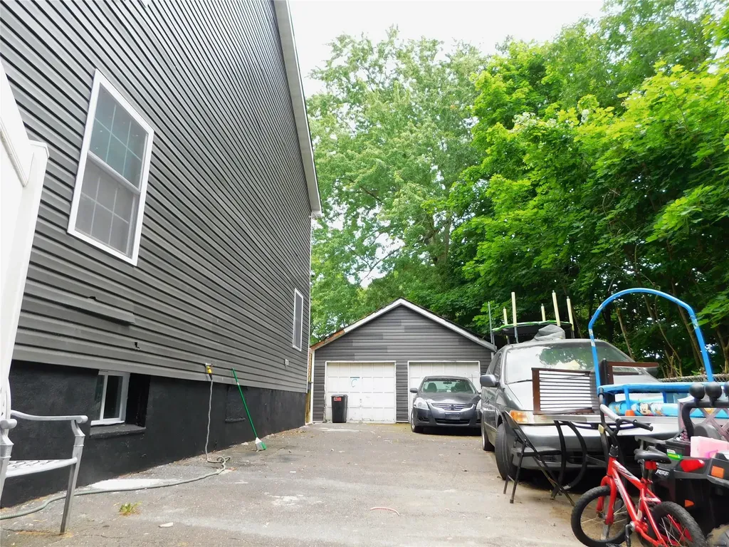 154 Gordon Avenue West Babylon NY 11704