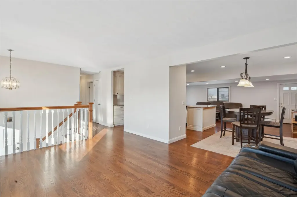 135 Headline Road Deer Park NY 11729