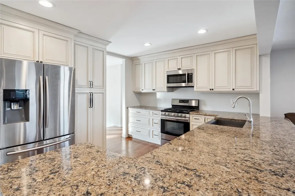 135 Headline Road Deer Park NY 11729