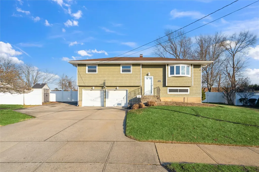 135 Headline Road Deer Park NY 11729
