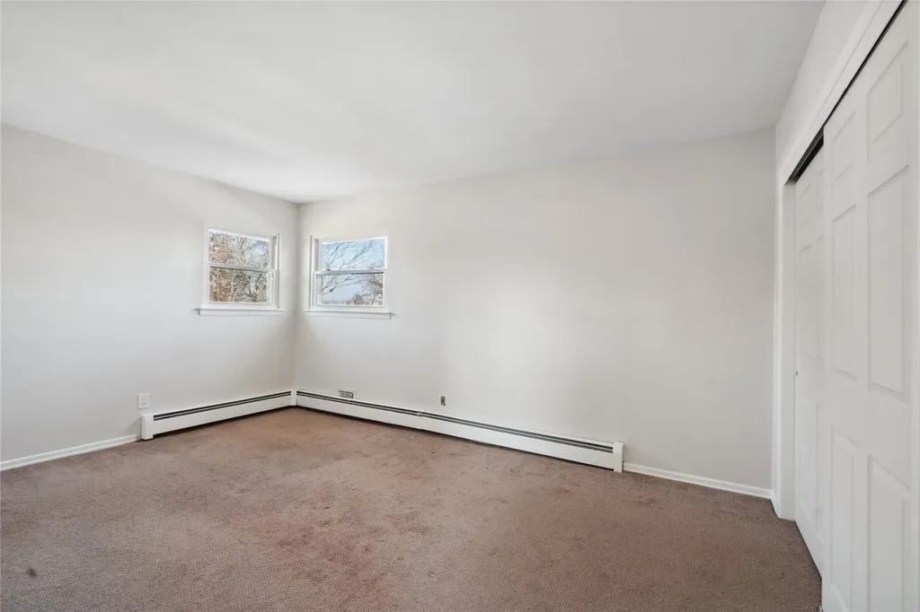 135 Headline Road Deer Park NY 11729