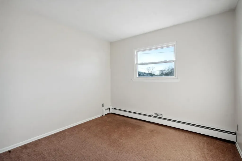 135 Headline Road Deer Park NY 11729