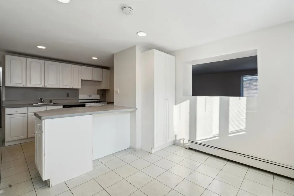 135 Headline Road Deer Park NY 11729