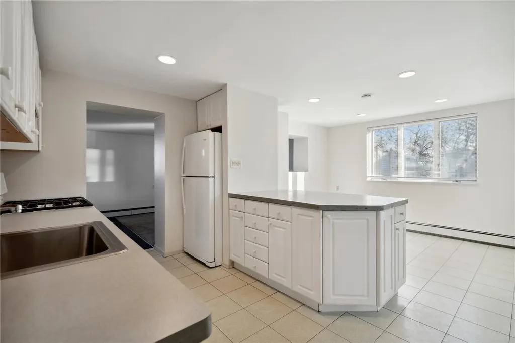 135 Headline Road Deer Park NY 11729
