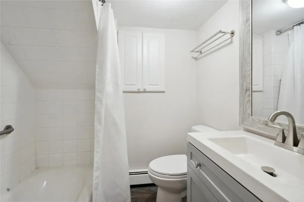 135 Headline Road Deer Park NY 11729