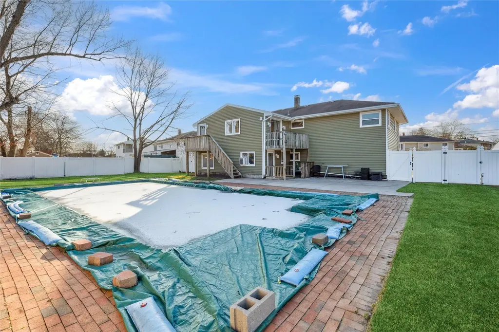 135 Headline Road Deer Park NY 11729
