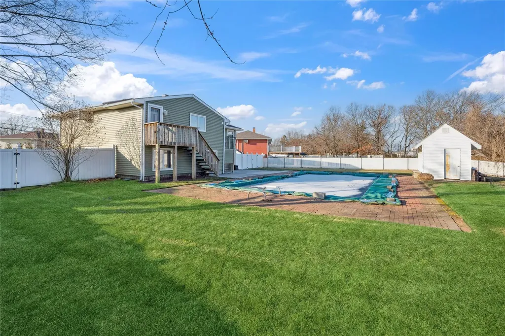 135 Headline Road Deer Park NY 11729