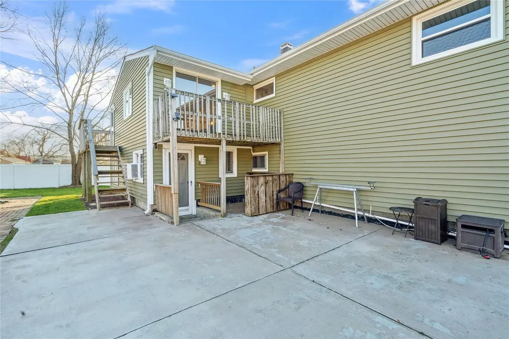 135 Headline Road Deer Park NY 11729