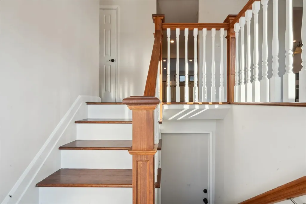 135 Headline Road Deer Park NY 11729