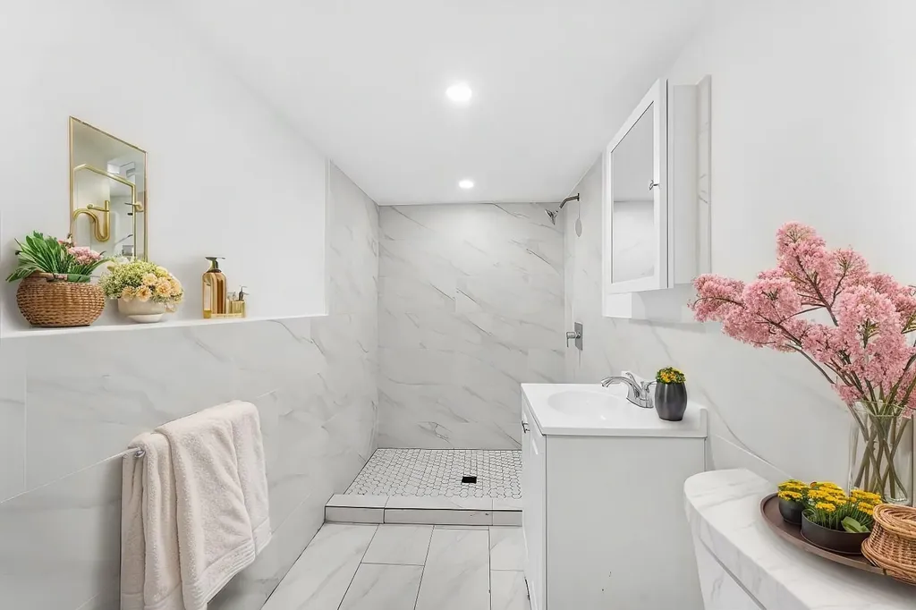 1812 Tomlinson Avenue Bronx NY 10461