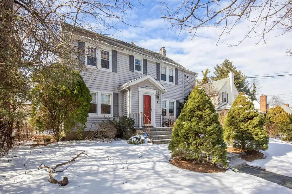 2 Cambridge Road Great Neck NY 11023
