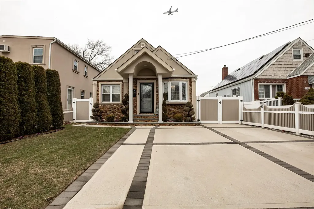 198 Belmont Boulevard Elmont NY 11003