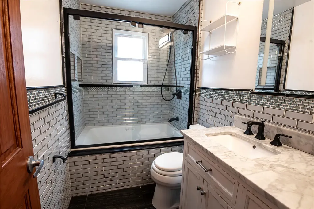198 Belmont Boulevard Elmont NY 11003