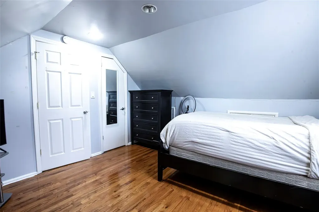 198 Belmont Boulevard Elmont NY 11003