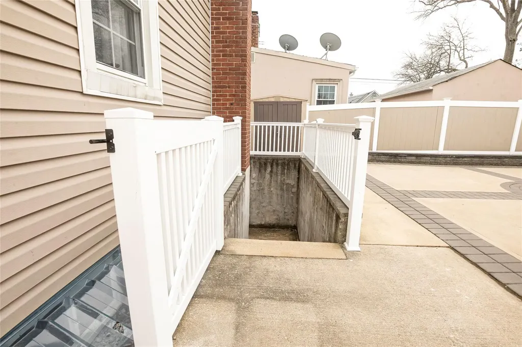 198 Belmont Boulevard Elmont NY 11003
