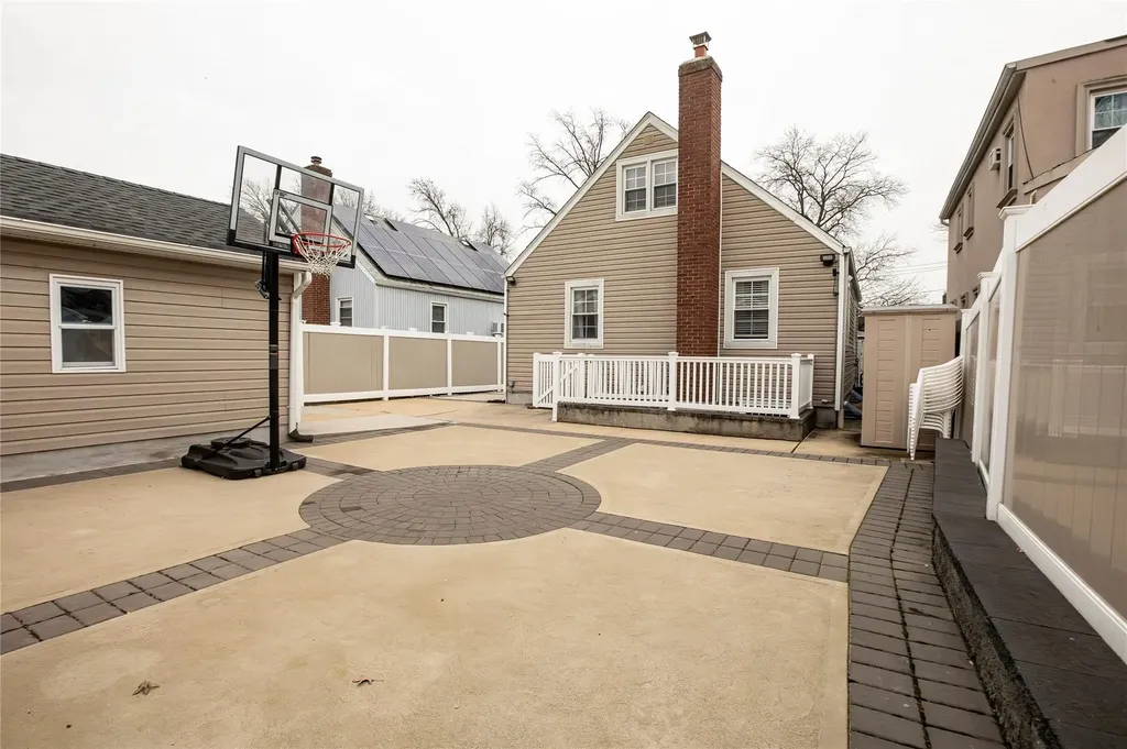 198 Belmont Boulevard Elmont NY 11003