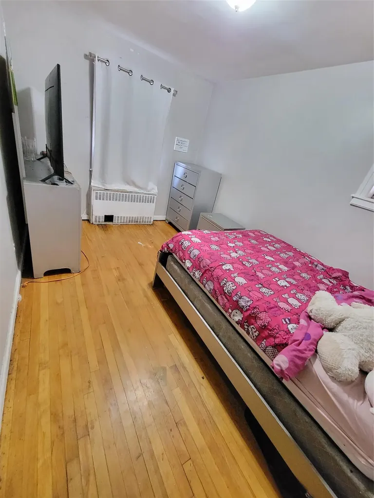 3005 Edson Avenue Bronx NY 10469