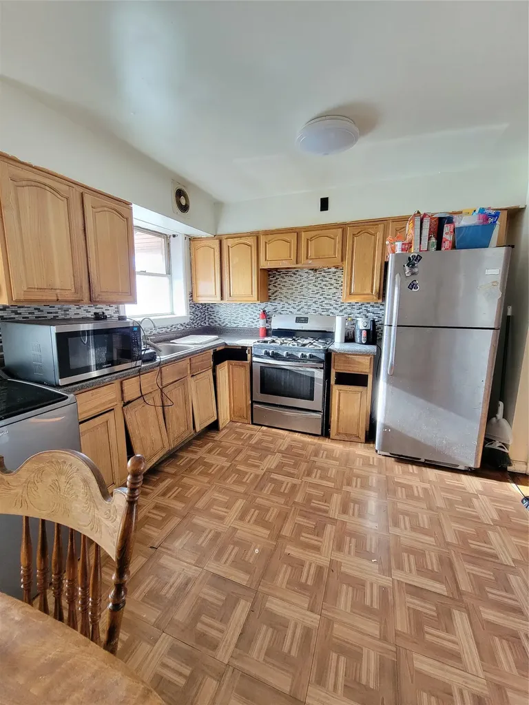 3005 Edson Avenue Bronx NY 10469
