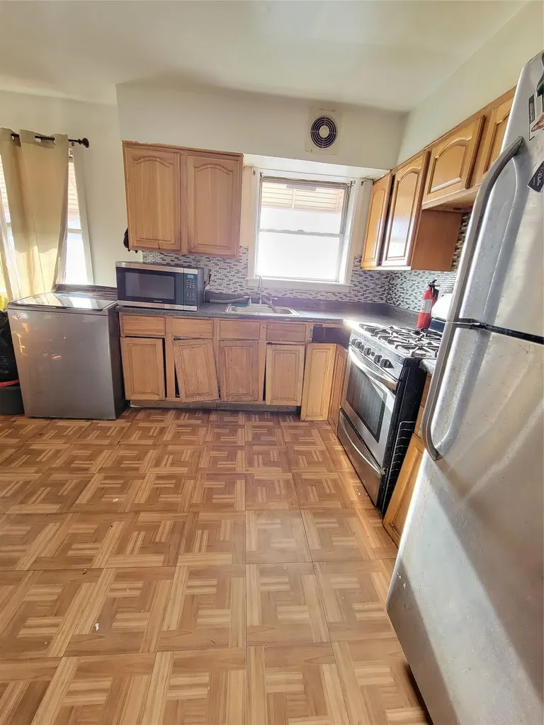 3005 Edson Avenue Bronx NY 10469
