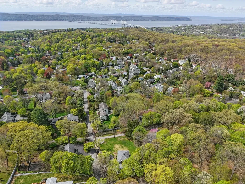 33 Mulligan Lane Irvington NY 10533