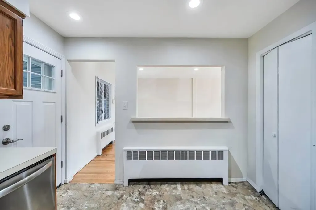 71 Alexander Avenue Hicksville NY 11801