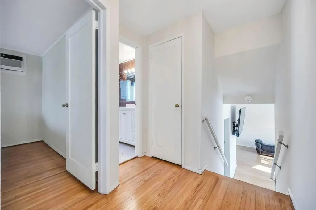 71 Alexander Avenue Hicksville NY 11801