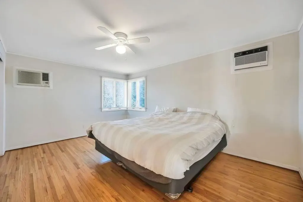 71 Alexander Avenue Hicksville NY 11801