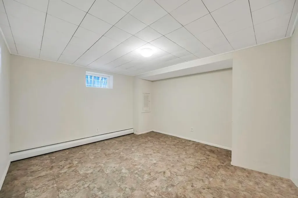 71 Alexander Avenue Hicksville NY 11801