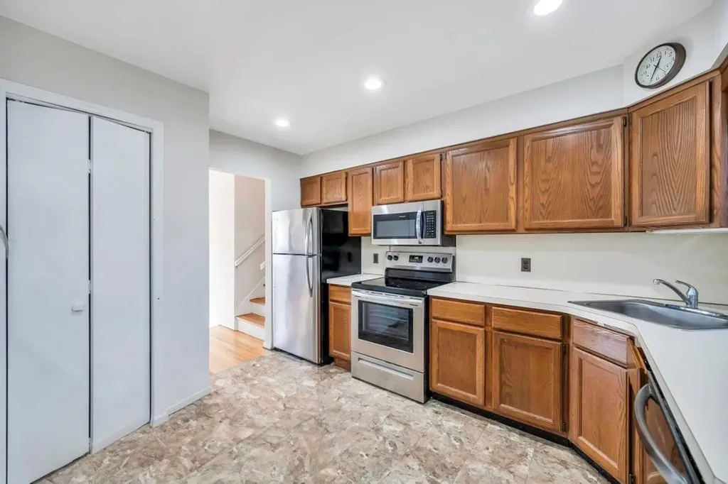 71 Alexander Avenue Hicksville NY 11801