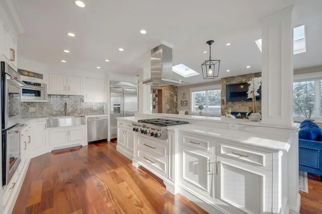 13 Joyce Road Eastchester NY 10709