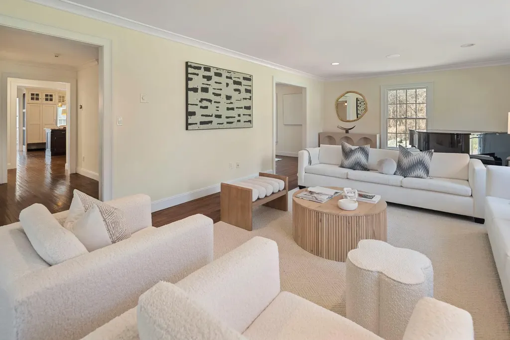 25 Cardinal Place Mount Kisco NY 10549