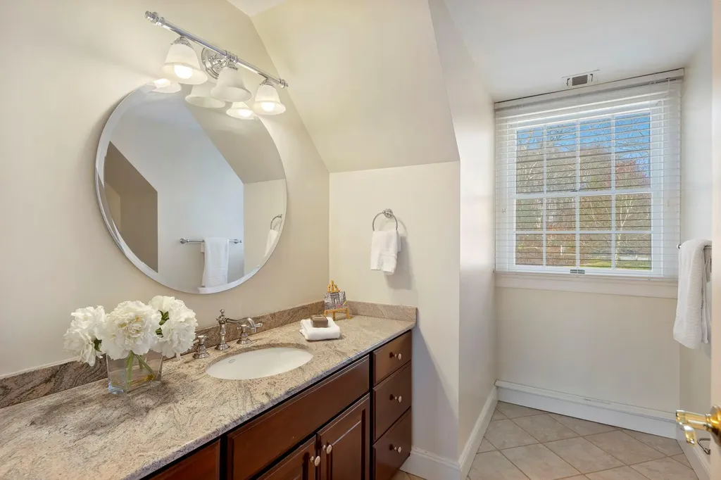 25 Cardinal Place Mount Kisco NY 10549
