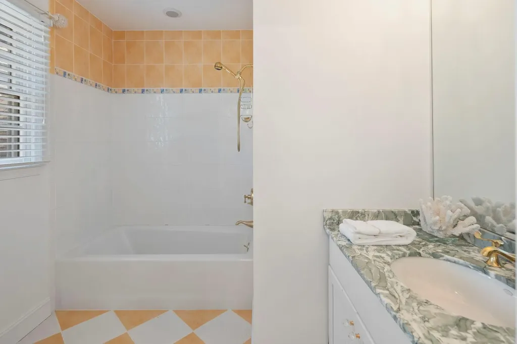25 Cardinal Place Mount Kisco NY 10549