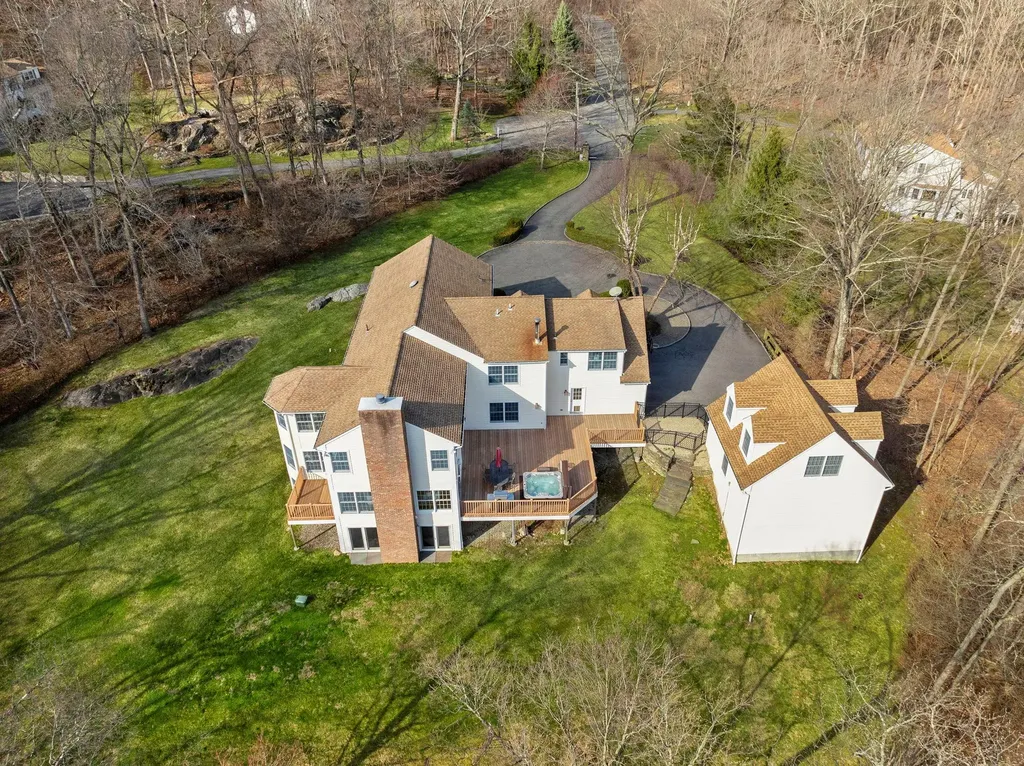 25 Cardinal Place Mount Kisco NY 10549