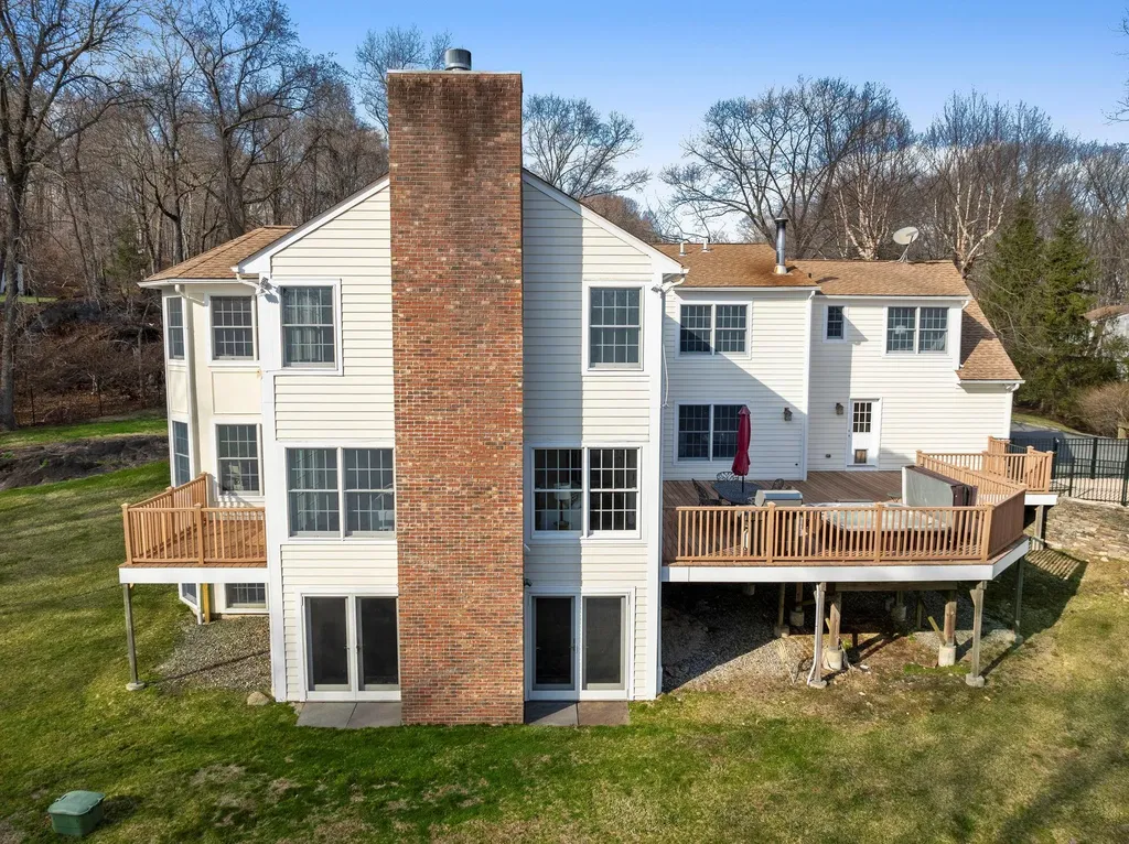 25 Cardinal Place Mount Kisco NY 10549