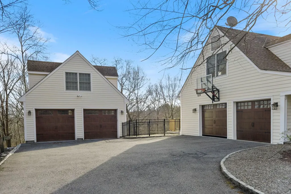 25 Cardinal Place Mount Kisco NY 10549
