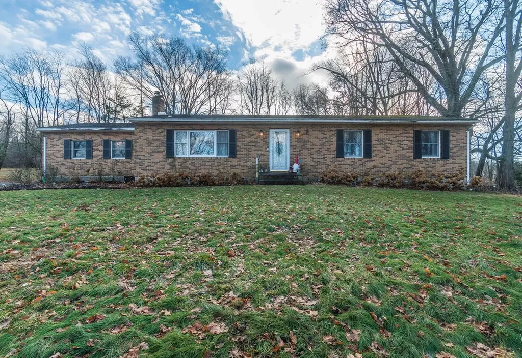 4 Emperor Lane Montgomery NY 12549