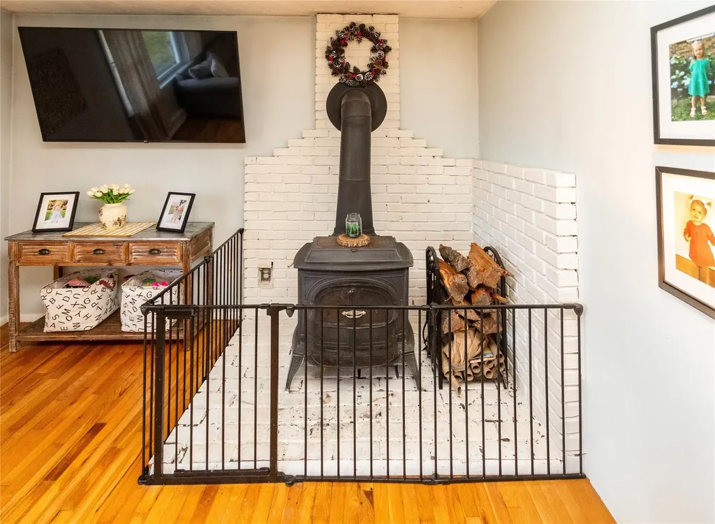 4 Emperor Lane Montgomery NY 12549