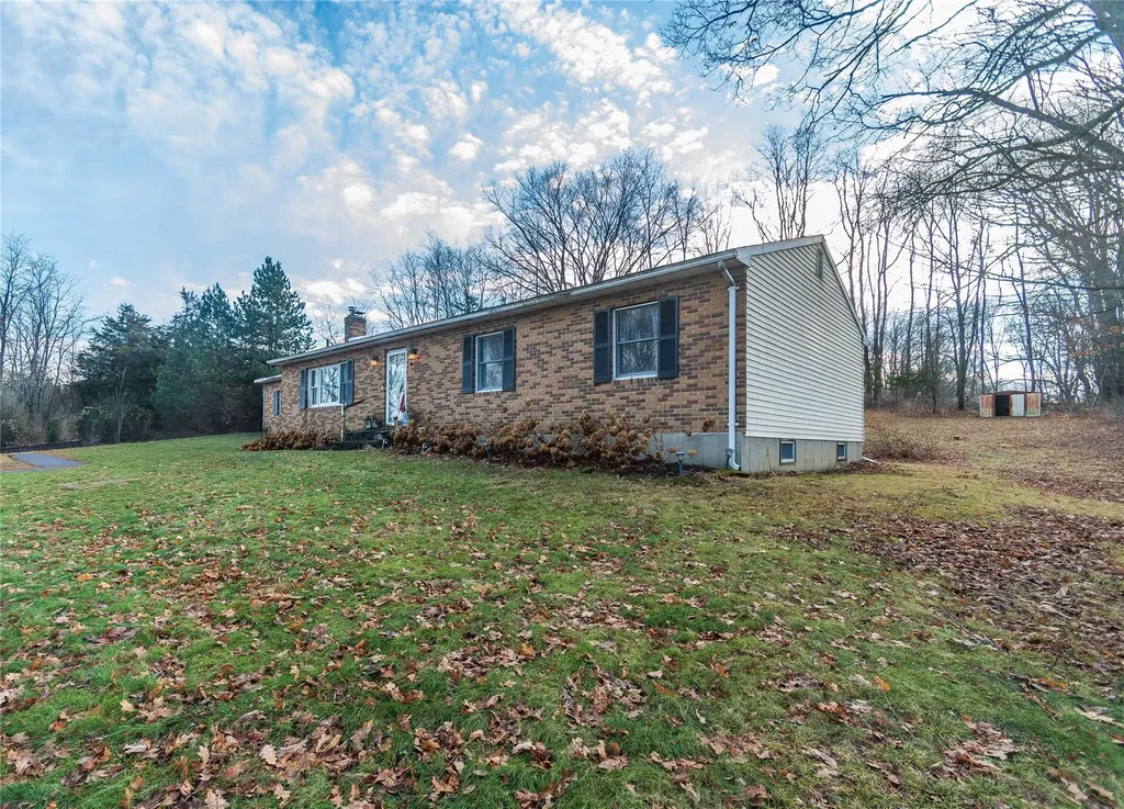 4 Emperor Lane Montgomery NY 12549