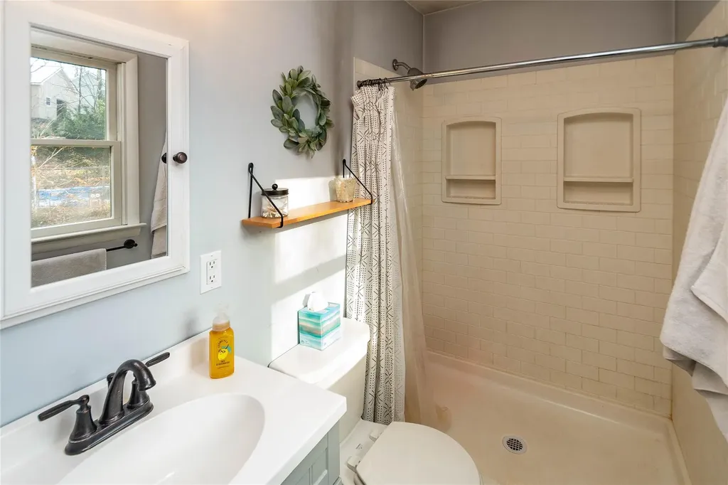 4 Emperor Lane Montgomery NY 12549