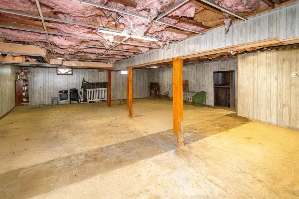4 Emperor Lane Montgomery NY 12549