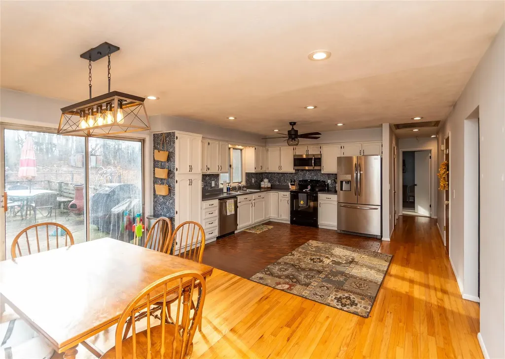 4 Emperor Lane Montgomery NY 12549