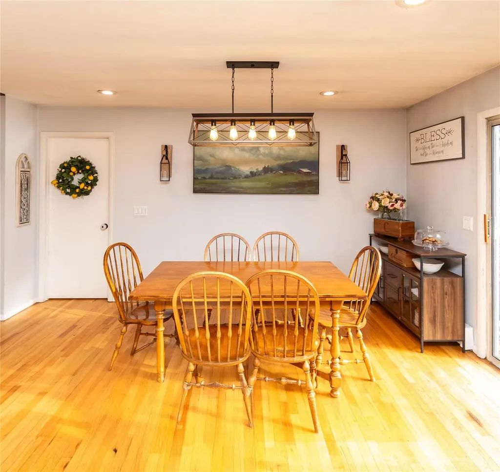 4 Emperor Lane Montgomery NY 12549
