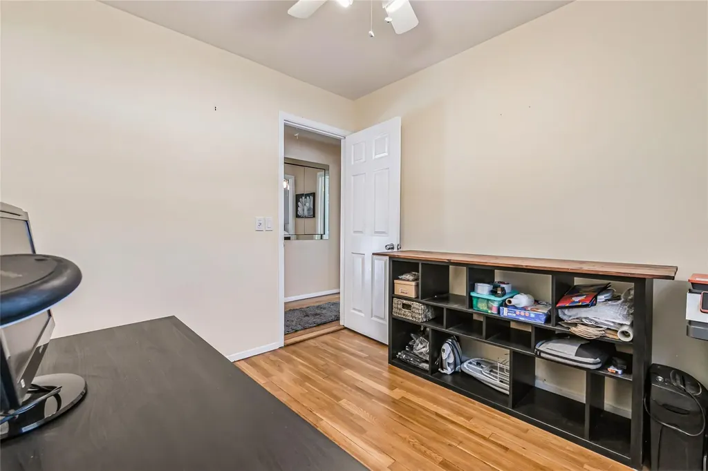 263 E 3rd Street Deer Park NY 11729