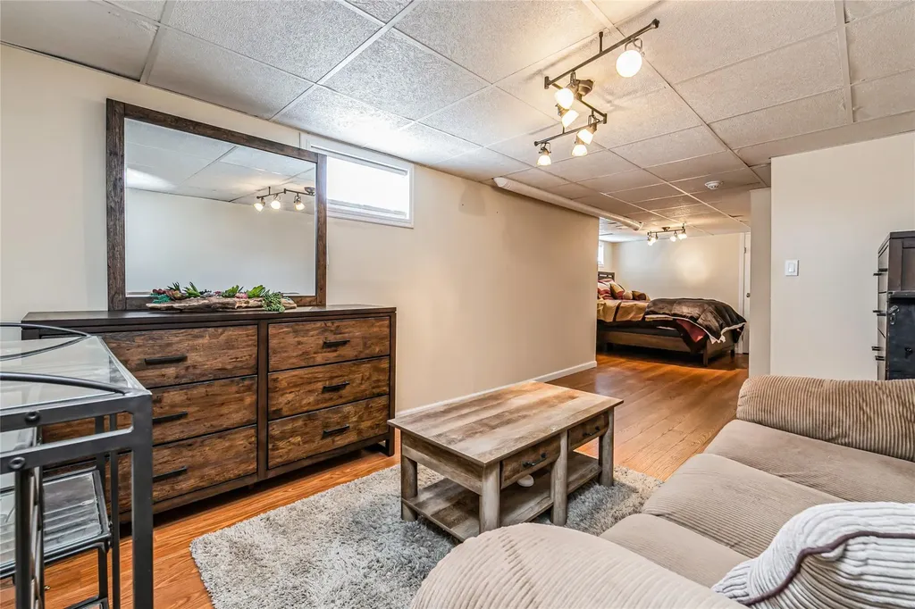263 E 3rd Street Deer Park NY 11729